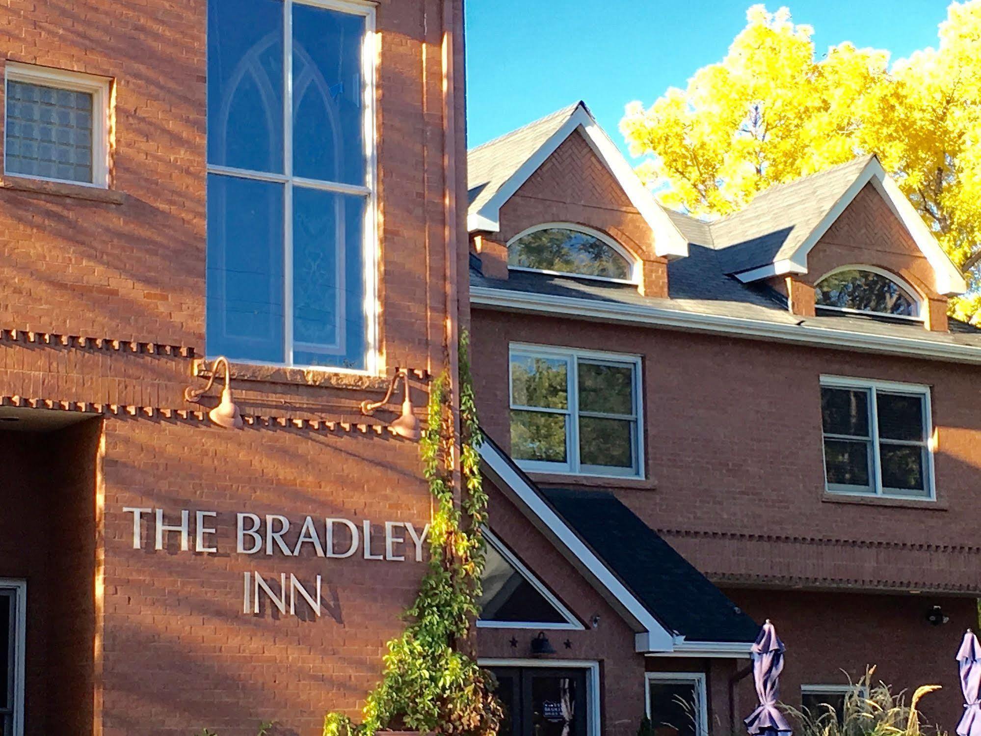 The Bradley Boulder Inn Exterior photo